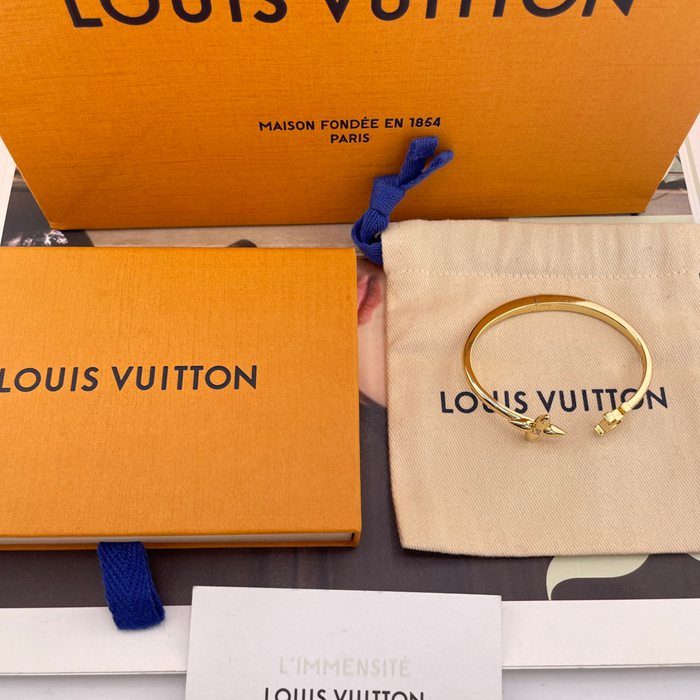 ルイ ヴィトン スタイル バングル