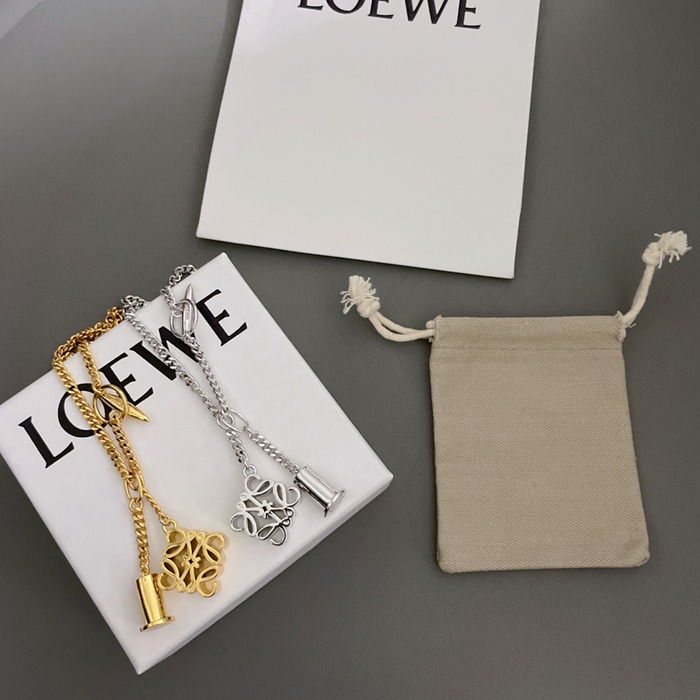 ネックレス ロゴ ムーンフェイズダブルペンダントネックレス — 立方体モチーフ、男女兼用、モダンな印象