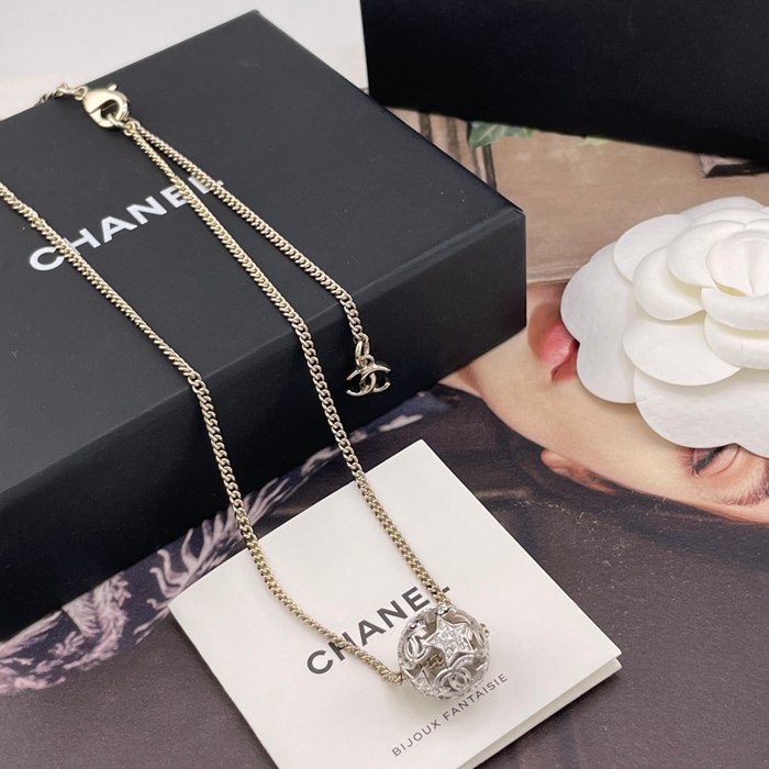 ネックレス C 透かし星×シルバーボールネックレス — 2段階調節可能、杭州スターと呼ばれる人気モデル、軽やかで可愛らしい