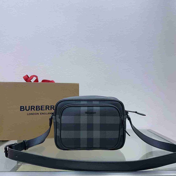 BURBERRY ショルダーバッグ グレーチェック メンズ 22.5×16×6cm