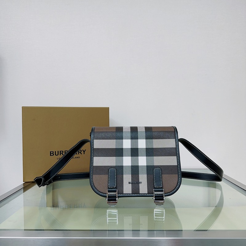 BURBERRY サドル メッセンジャーバッグ チェック メンズ 22×19×7cm