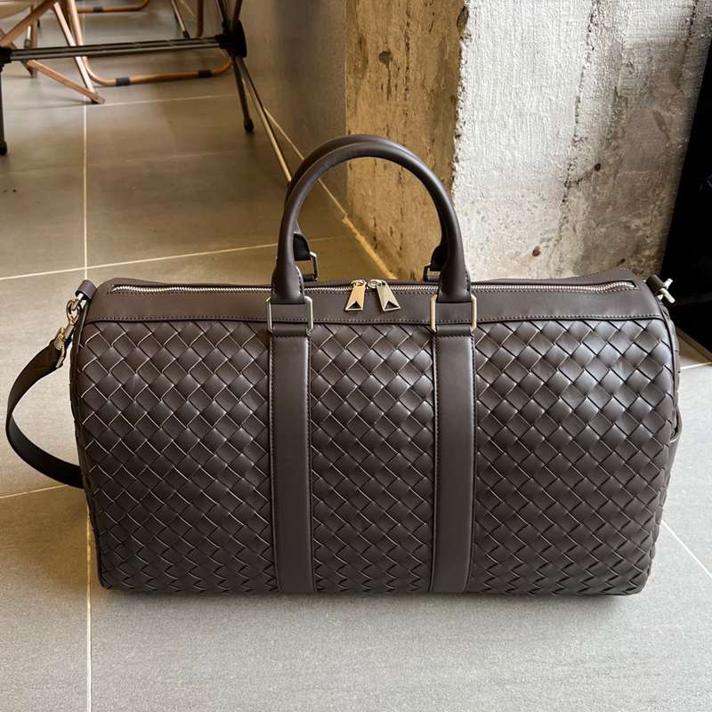 BOTTEGA VENETA イントレチャート レザー トラベルバッグ メンズ 50×27×24cm