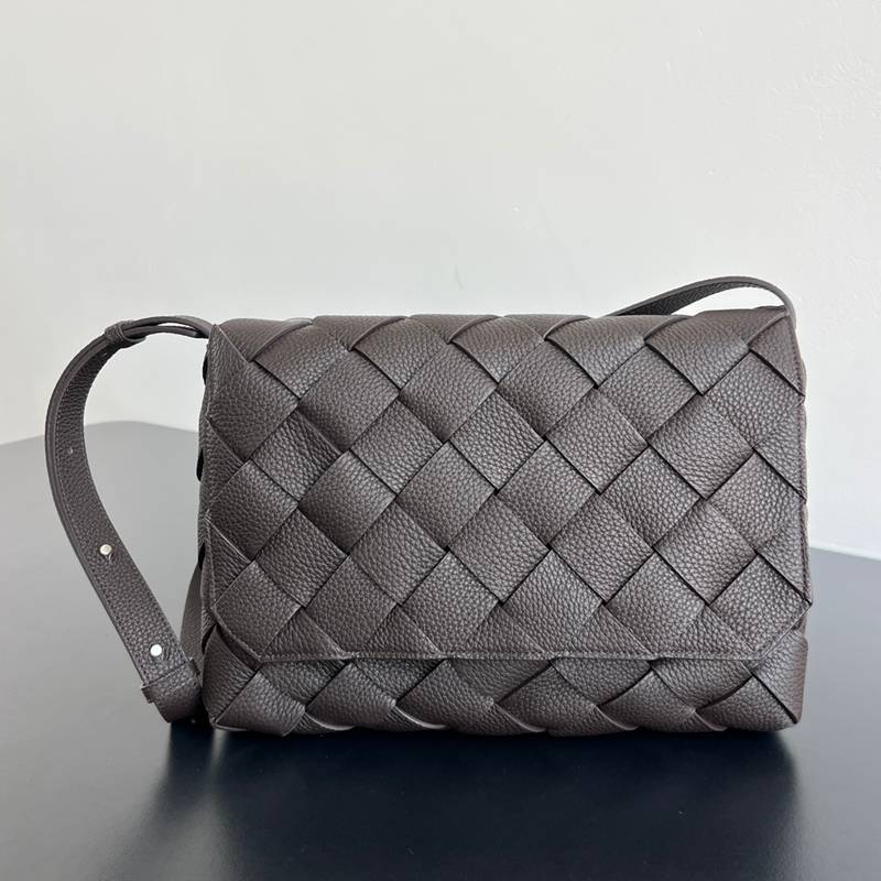 BOTTEGA VENETA ディアゴ ショルダーバッグ ラージ ユニセックス 32×21.5×5cm