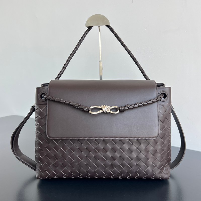 BOTTEGA VENETA アンディアモ 3WAYレザーバッグ メンズ 37×26×13cm
