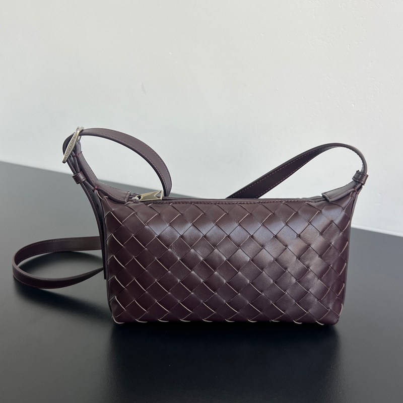 BOTTEGA VENETA トラベラー レザーフォンバッグ ユニセックス 20×12×5.5cm
