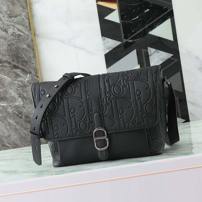 DIOR デイリー メッセンジャーバッグ ディオールグラヴィティ レザー メンズ 31×25×13cm