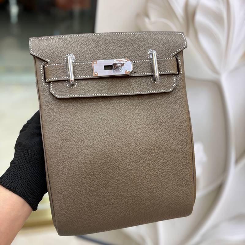 HERMES ハックアドス バックパック スモール ユニセックス 21×27×8cm