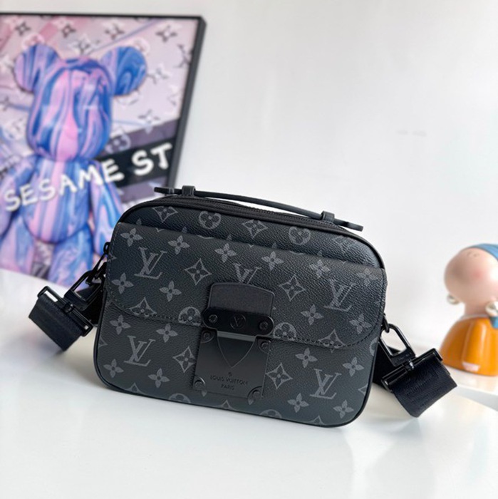 LOUIS VUITTON Sロック メッセンジャーバッグ モノグラムマカサル メンズ 22×18×8cm