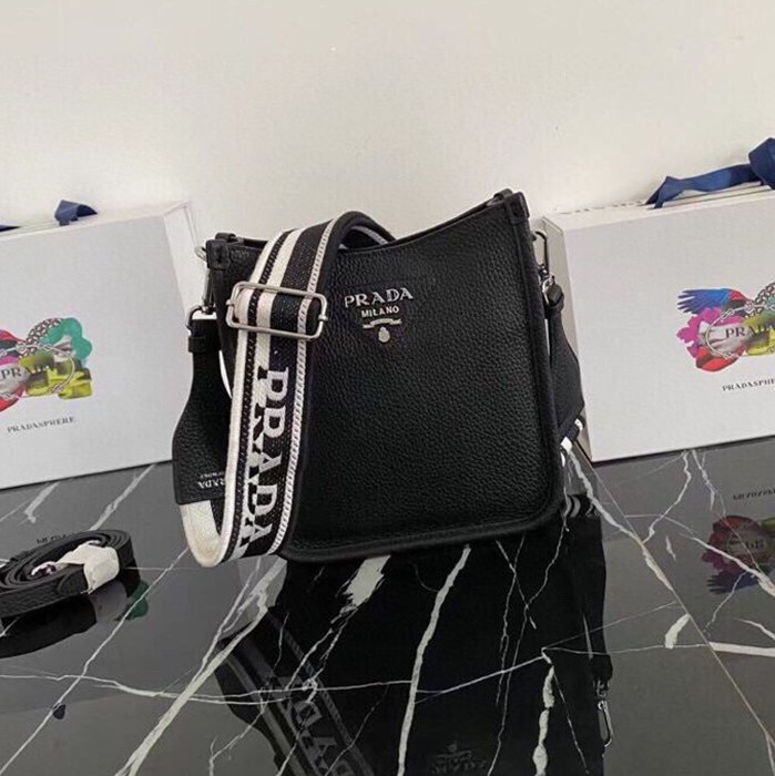 PRADA ショルダーバッグ ディアスキンレザー デュアルストラップ レディース 20×19×6cm