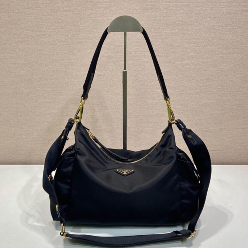 PRADA エクスプローラ ショルダーバッグ リサイクルナイロン メンズ 32×22×11.5cm