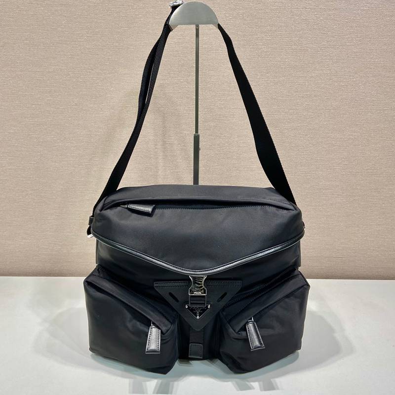 PRADA ショルダーバッグ リサイクルナイロン メンズ 29×23×15cm