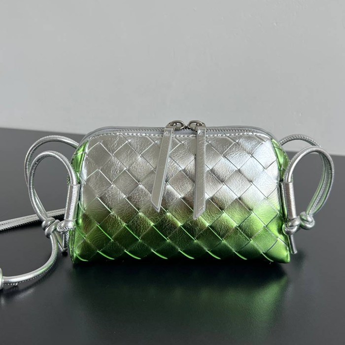 BV ショルダーバッグ レザー ハンドバッグ コンサート 18.5×11.5×8.5cm