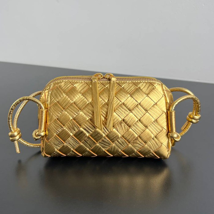 BV ショルダーバッグ レザー ハンドバッグ コンサート 18.5×11.5×8.5cm