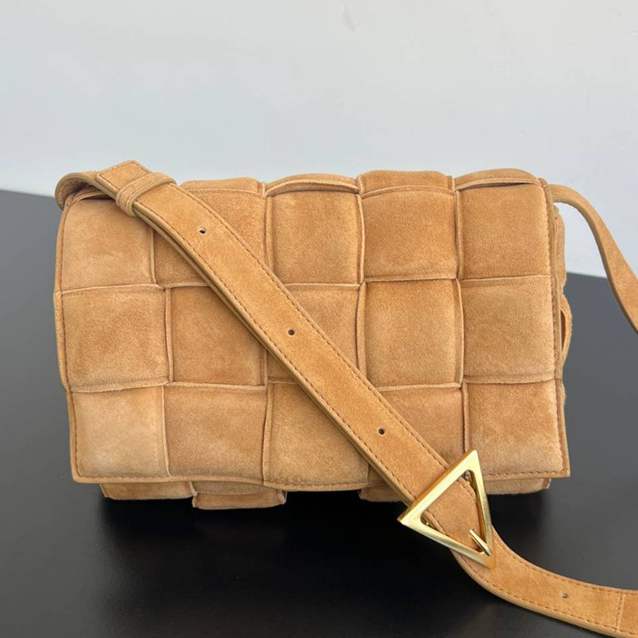 BV ショルダーバッグ スエード ハンドバッグ カセット 25×15×4cm