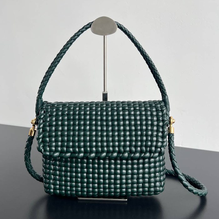 BV ショルダーバッグ レザー ハンドバッグ スウィング 25×19×6cm