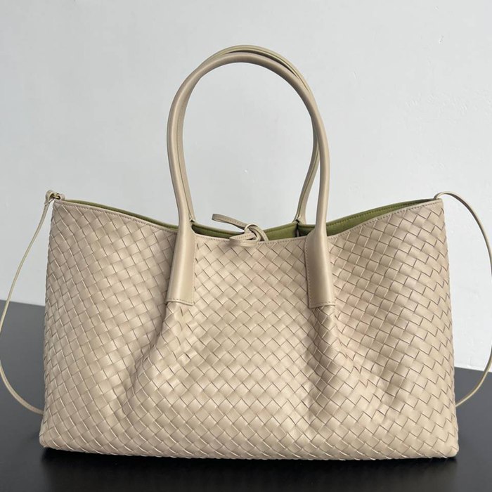 BV トートバッグ レザー ハンドバッグ 編み込み 23×43×14.5cm