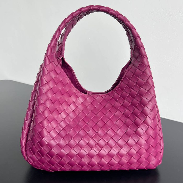 BV ショルダーバッグ レザー ハンドバッグ カンパーナ 33×20×16.5cm