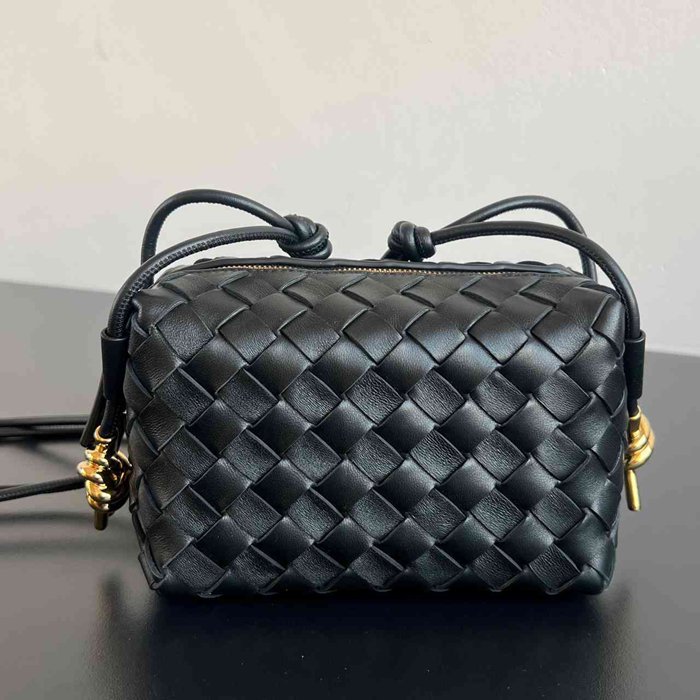 BV ショルダーバッグ レザー ハンドバッグ ループ 17×11×6cm