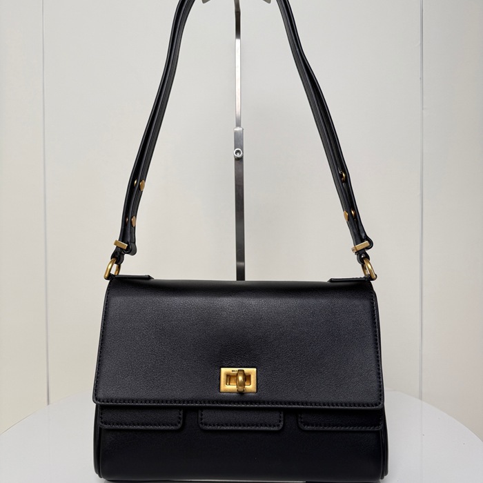 バレンシアガ ショルダーバッグ ベルエア 24×20×9cm