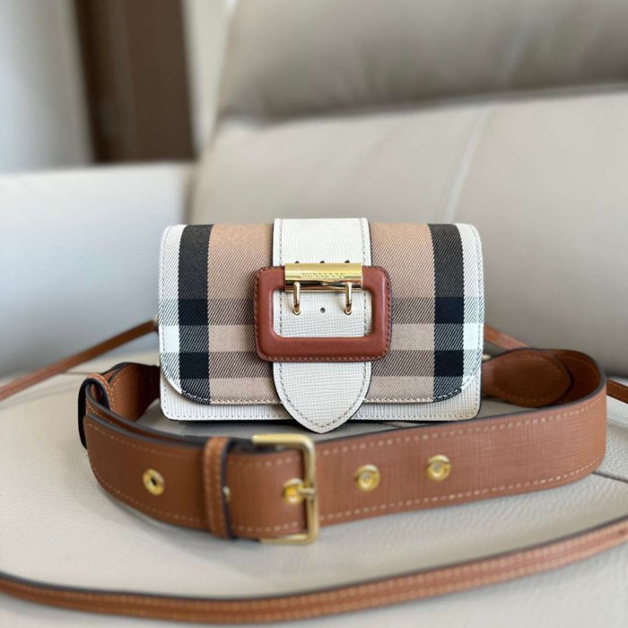 バーバリー ショルダーバッグ バックル 19.5×5×12cm