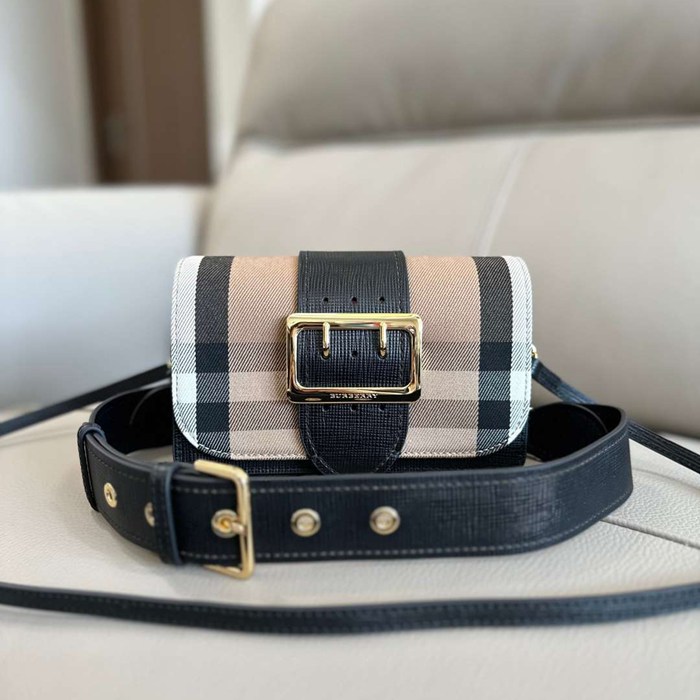 バーバリー ショルダーバッグ バックル 19.5×5×12cm