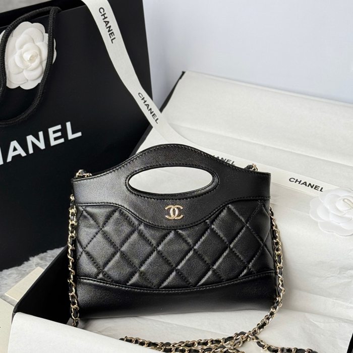 シャネル ショルダーバッグ 17.5×20.5×4cm