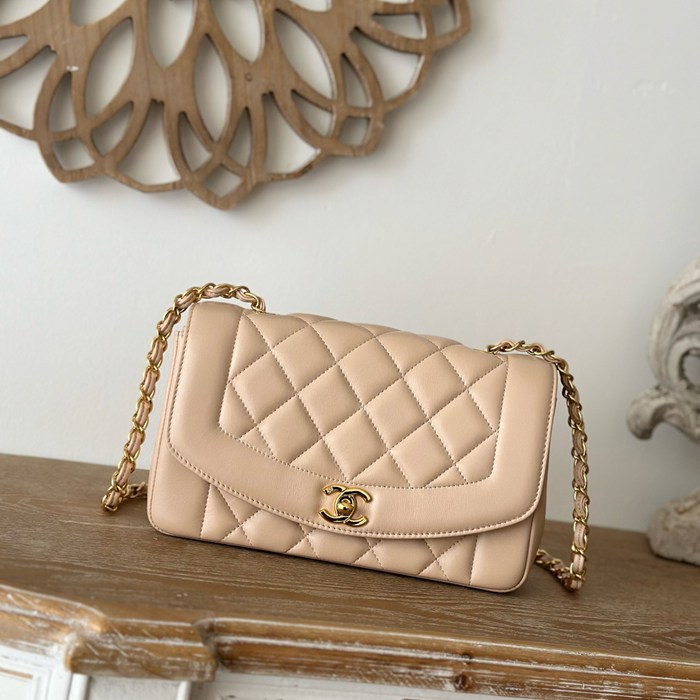 シャネル ハンドバッグ 22.5×14×7cm