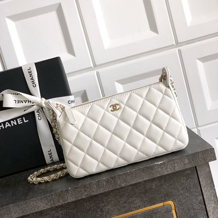 シャネル ショルダーバッグ 12×21×5.5cm