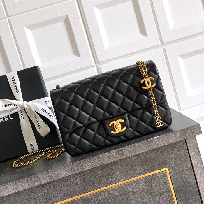 シャネル ショルダーバッグ 23.5×14.5×7cm