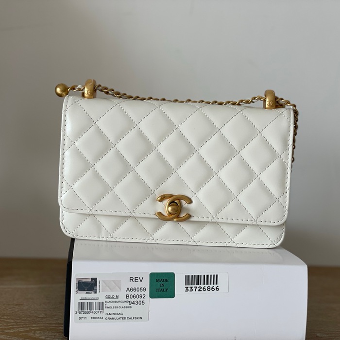 シャネル ショルダーバッグ 12.3×19.2×3.5cm