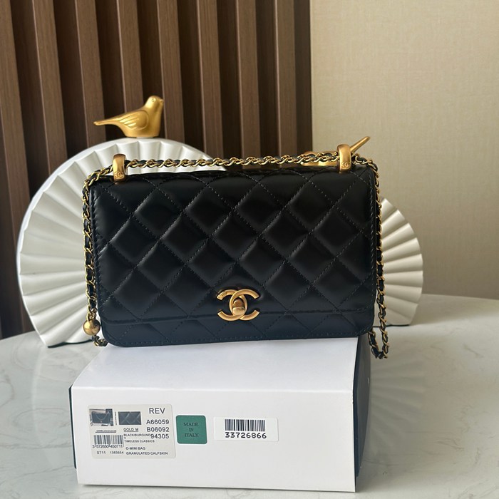 シャネル ショルダーバッグ 12.3×19.2×3.5cm