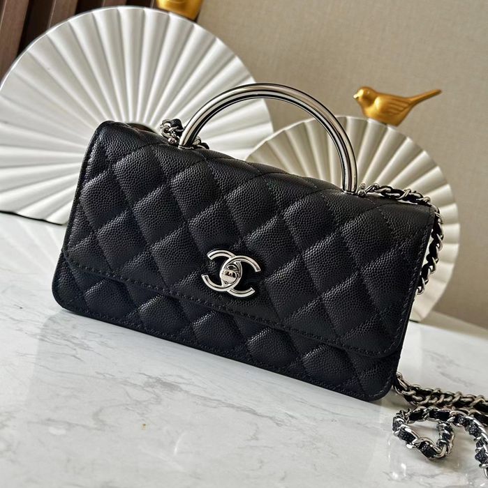 シャネル ショルダーバッグ 11×18.5×6cm