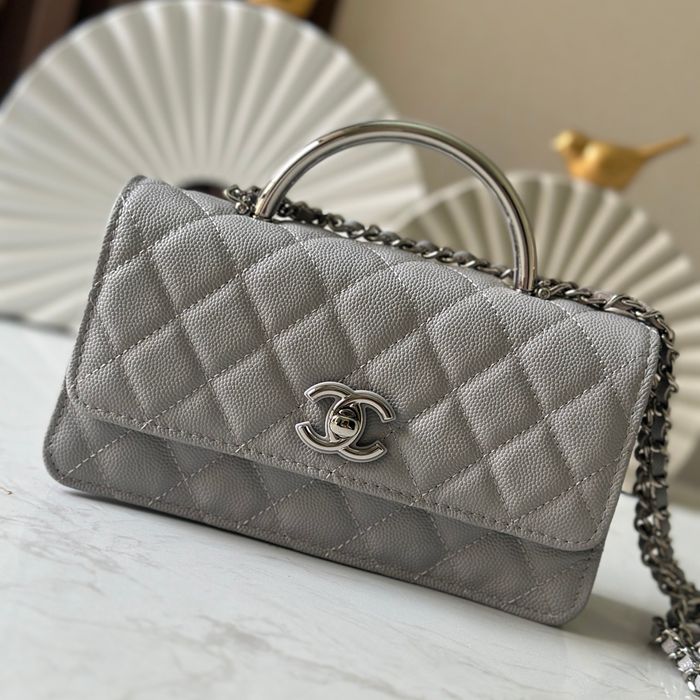 シャネル ショルダーバッグ 11×18.5×6cm