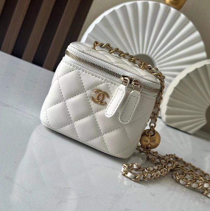 シャネル ポーチ 10.5×8.5×7cm