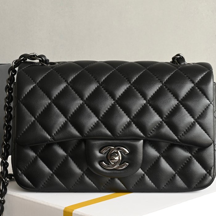 シャネル ショルダーバッグ CF 12.5×20×6cm