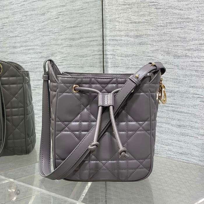 ディオール バケツバッグ カロ 17×19.5×11cm