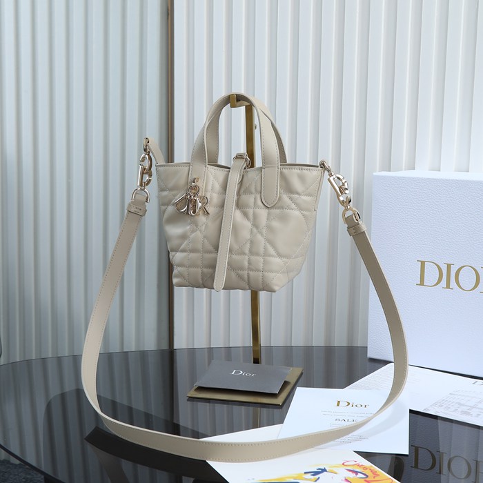 ディオール ハンドバッグ トゥジュール 13×15×12cm