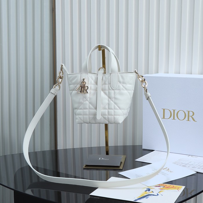 ディオール ハンドバッグ トゥジュール 13×15×12cm