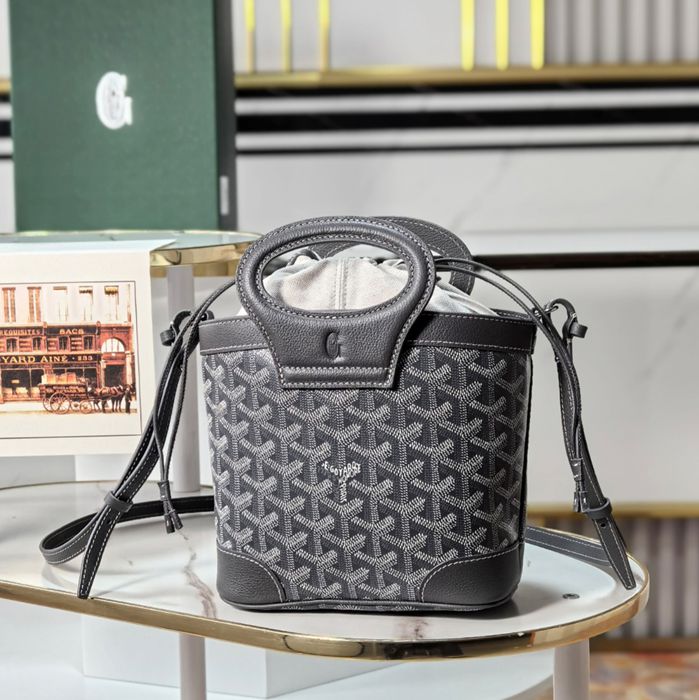 ゴヤール バケツバッグ ベルーガ 23×8×18.5cm