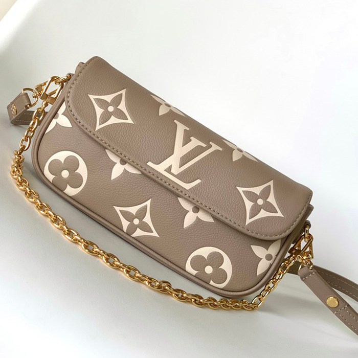 LV ショルダーバッグ ウォレットオンチェーン アイビー 23.5×12×4.3cm