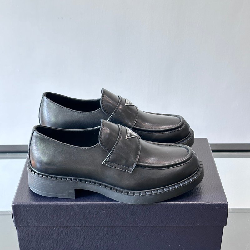 プラダ メンズ ローファー 39-44