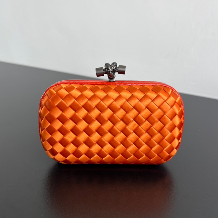 BOTTEGA VENETA ノット シルク編み スネークスキン クラッチ レディース 16×10×5cm