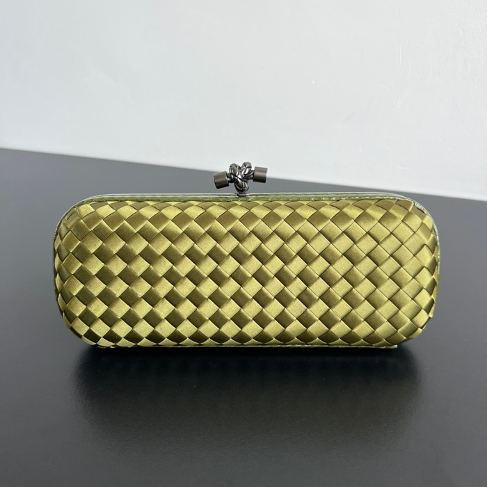 BOTTEGA VENETA ノット シルク編み クラッチバッグ レディース 25×10×5cm