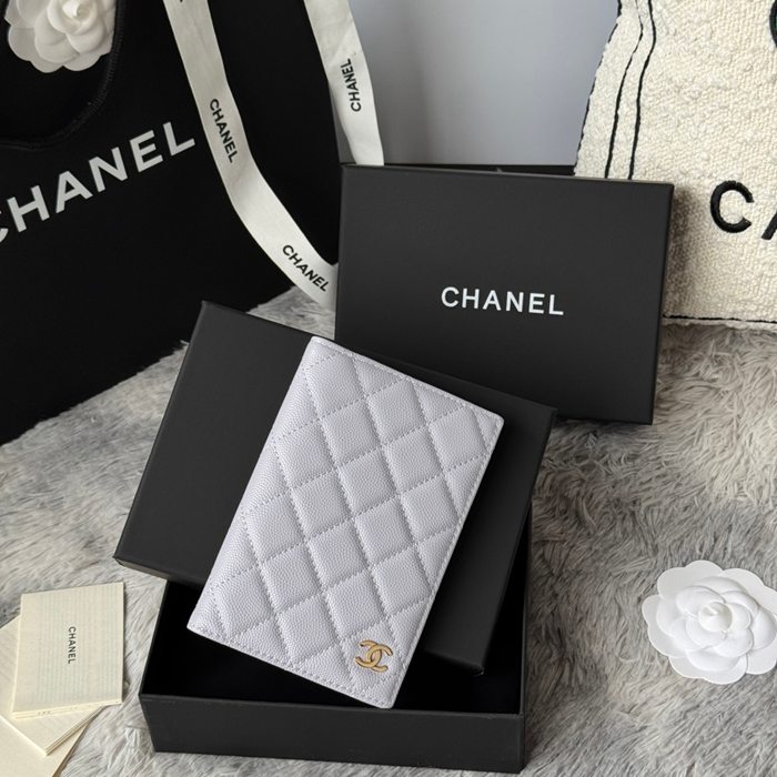 CHANEL パスポートケース カーフレザー ユニセックス 14.5×10.5×2cm