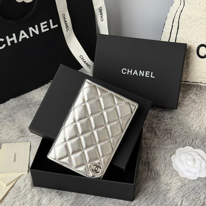 CHANEL パスポートケース ラムスキン ユニセックス 14.5×10.5×2cm