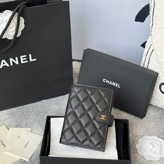 CHANEL パスポートケース カーフレザー ユニセックス 15×10×3cm
