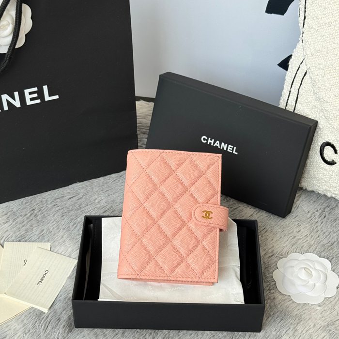 CHANEL パスポートケース カーフレザー ユニセックス 15×10×3cm