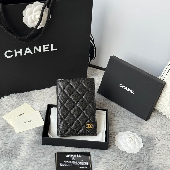 CHANEL パスポートケース カーフレザー ユニセックス 14.5×10.5×2cm