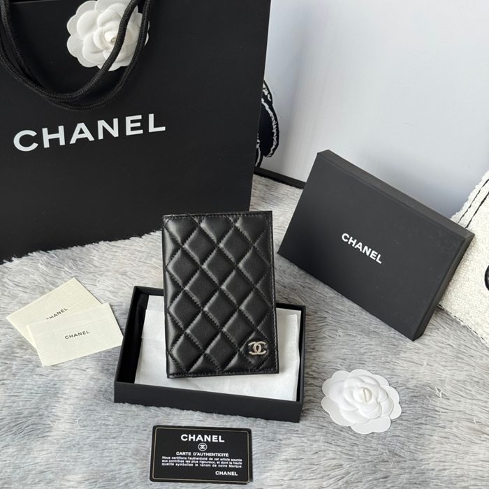 CHANEL パスポートケース ラムスキン ユニセックス 14.5×10.5×2cm
