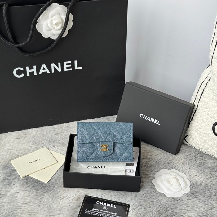 CHANEL 三つ折りカードケース カーフレザー レディース 10.5×7.5×3cm